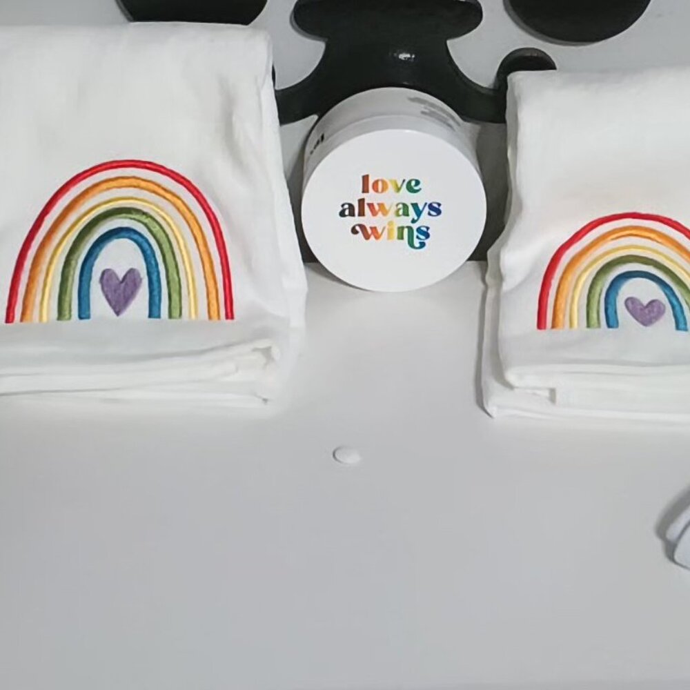Love Always Wins Gift Set - Picture 3 of 7